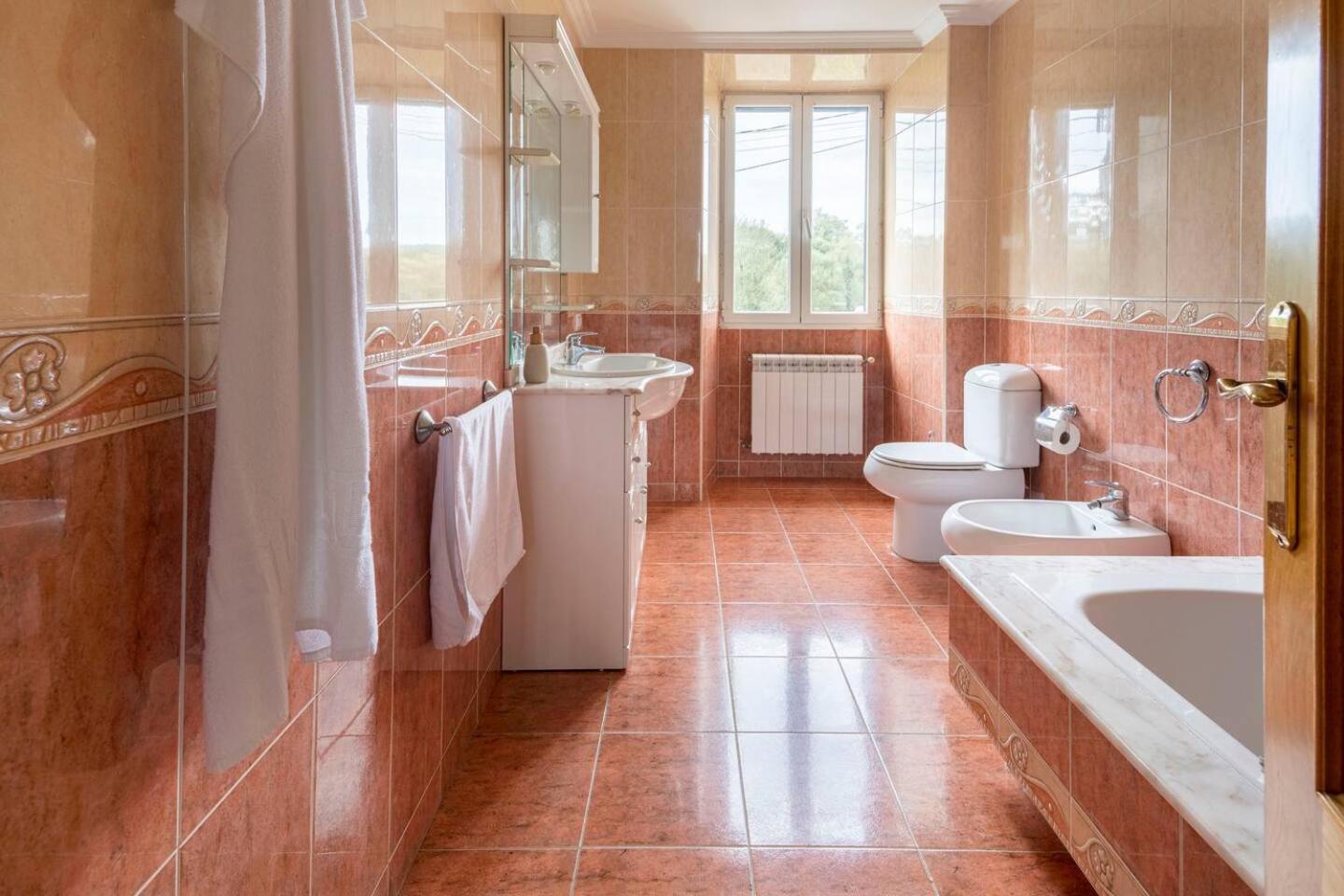 Galihost - Casa Con Enorme Jardin En Cambados Villa Екстериор снимка